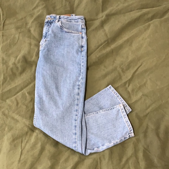 Topshop Premium Mom Jeans in Acid Wash - Picture 2 of 4